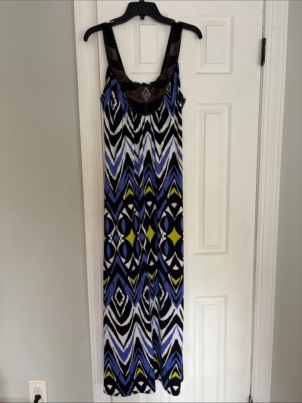 Sleeveless fashion bug Patterned Maxi Dress in Blue, Black & White